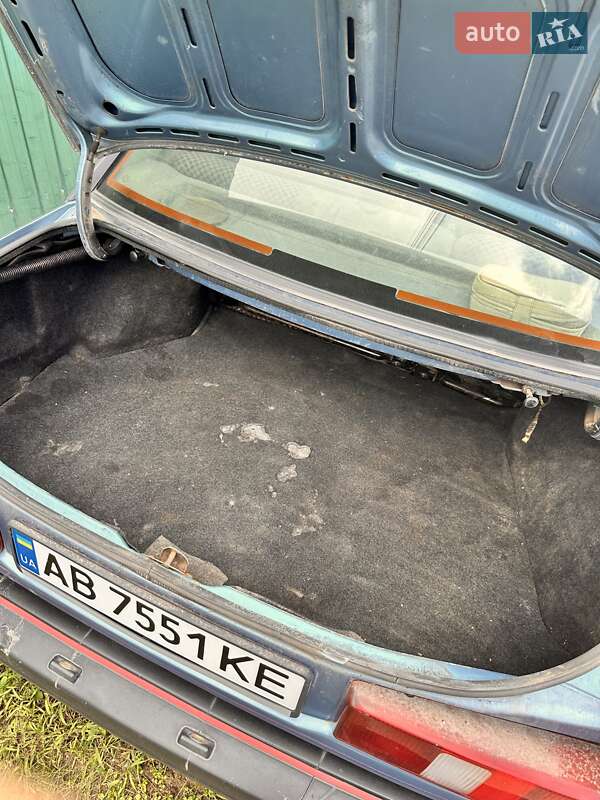 Седан Ford Sierra 1988 в Гайсине