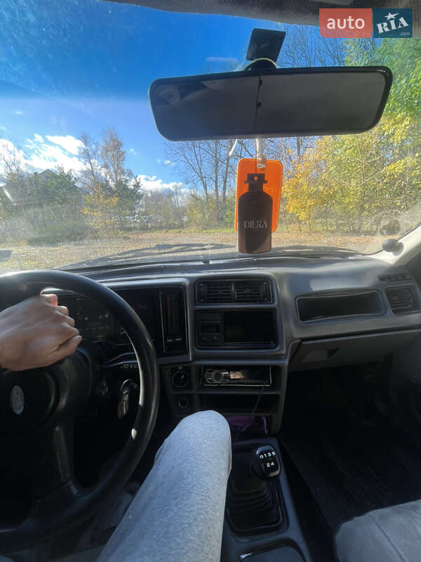 Седан Ford Sierra 1987 в Кіцмані