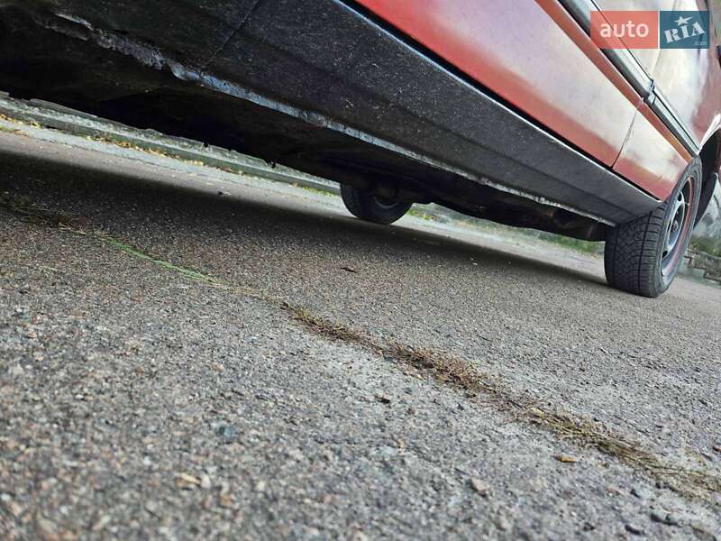 Ліфтбек Ford Sierra 1989 в Обухові