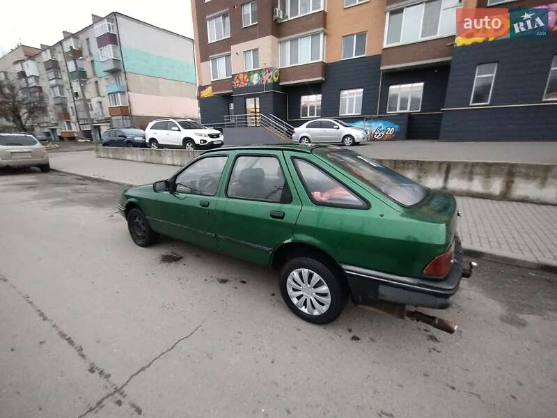 Ліфтбек Ford Sierra 1983 в Мирополі