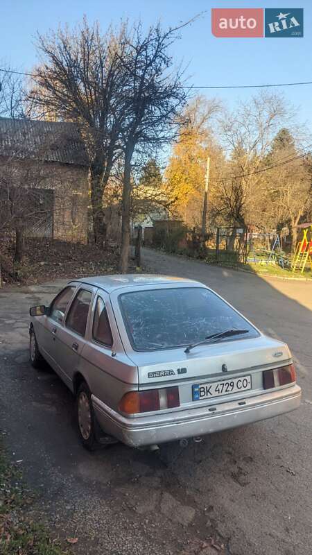 Лифтбек Ford Sierra 1983 в Ровно