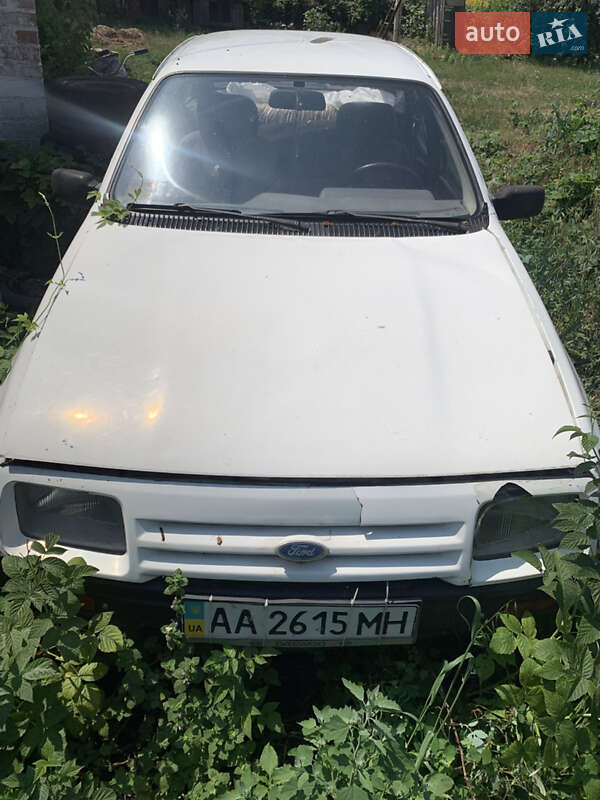 Ліфтбек Ford Sierra 1986 в Глобиному