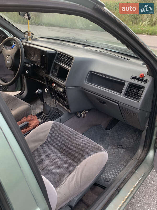 Лифтбек Ford Sierra 1989 в Киеве