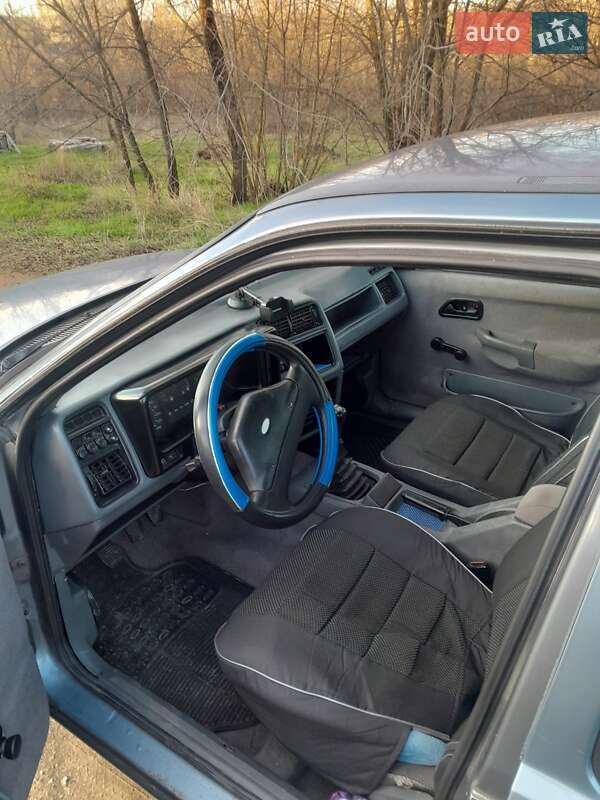 Седан Ford Sierra 1988 в Запорожье