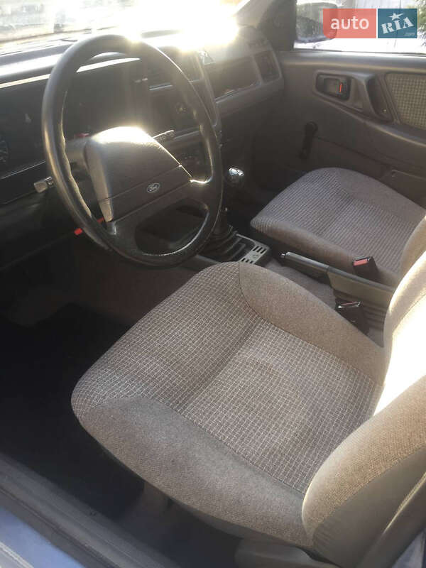 Лифтбек Ford Sierra 1986 в Виннице