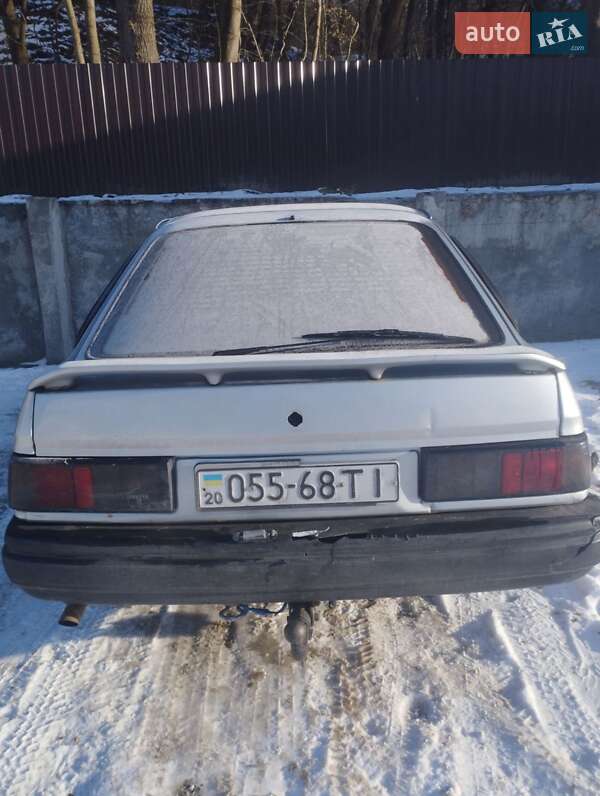 Седан Ford Sierra 1988 в Кременце