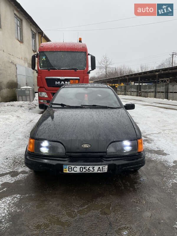 Седан Ford Sierra 1988 в Старому Самборі