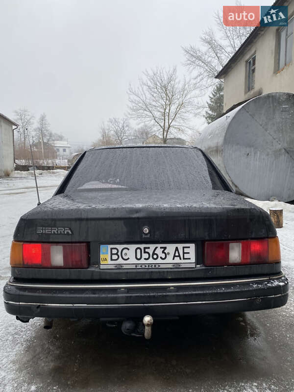 Седан Ford Sierra 1988 в Старому Самборі