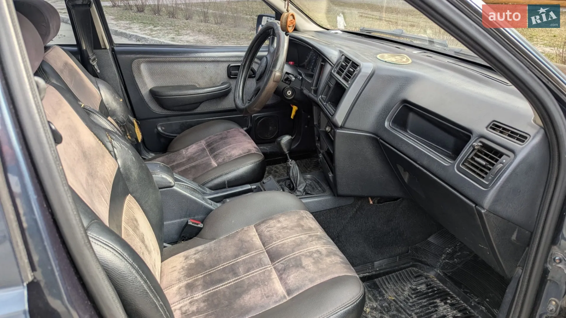 Ford Sierra 1992 VIN WF0FXXGBBFND32360 фото оголошення 8 з 20