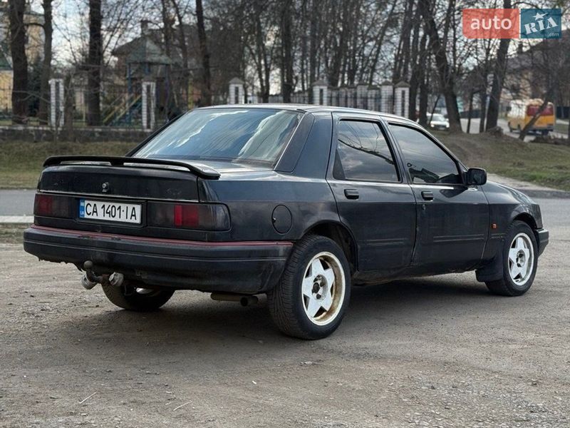 Седан Ford Sierra 1989 в Смеле