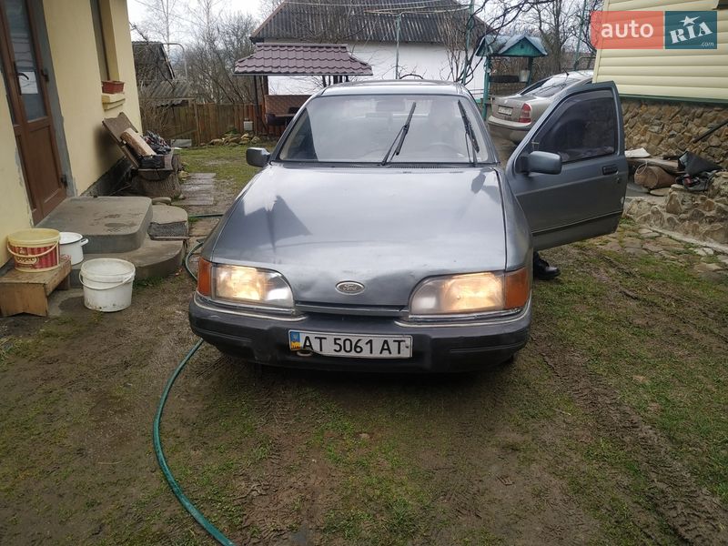 Седан Ford Sierra 1988 в Ивано-Франковске