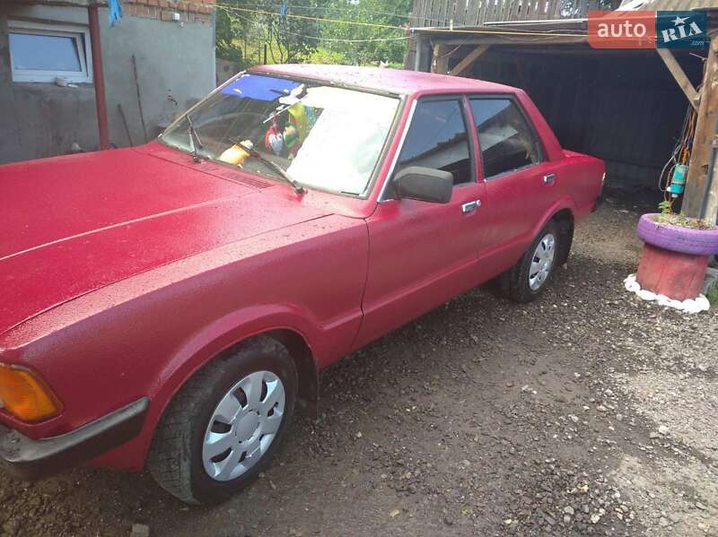 Седан Ford Taunus 1981 в Рогатине