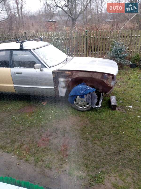 Седан Ford Taunus 1977 в Яворові