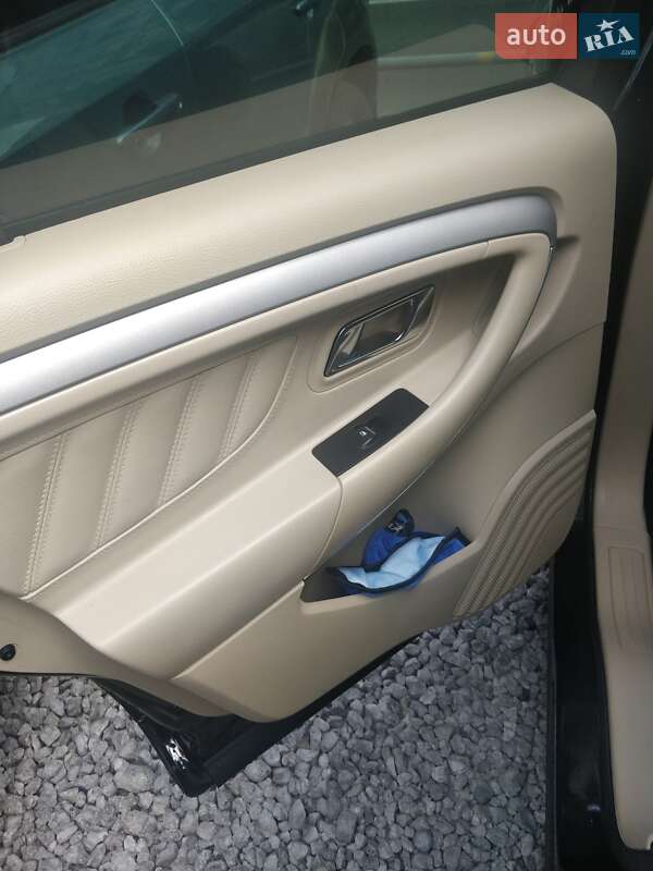 Седан Ford Taurus 2019 в Днепре