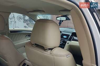 Седан Ford Taurus 2016 в Киеве