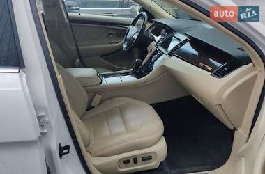 Седан Ford Taurus 2016 в Киеве