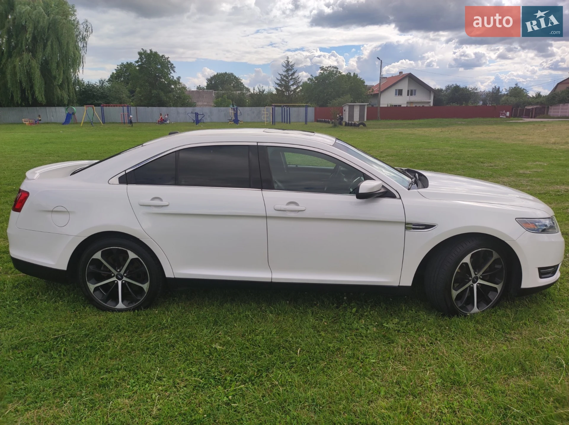 2015 Ford Taurus - мініатюра 5