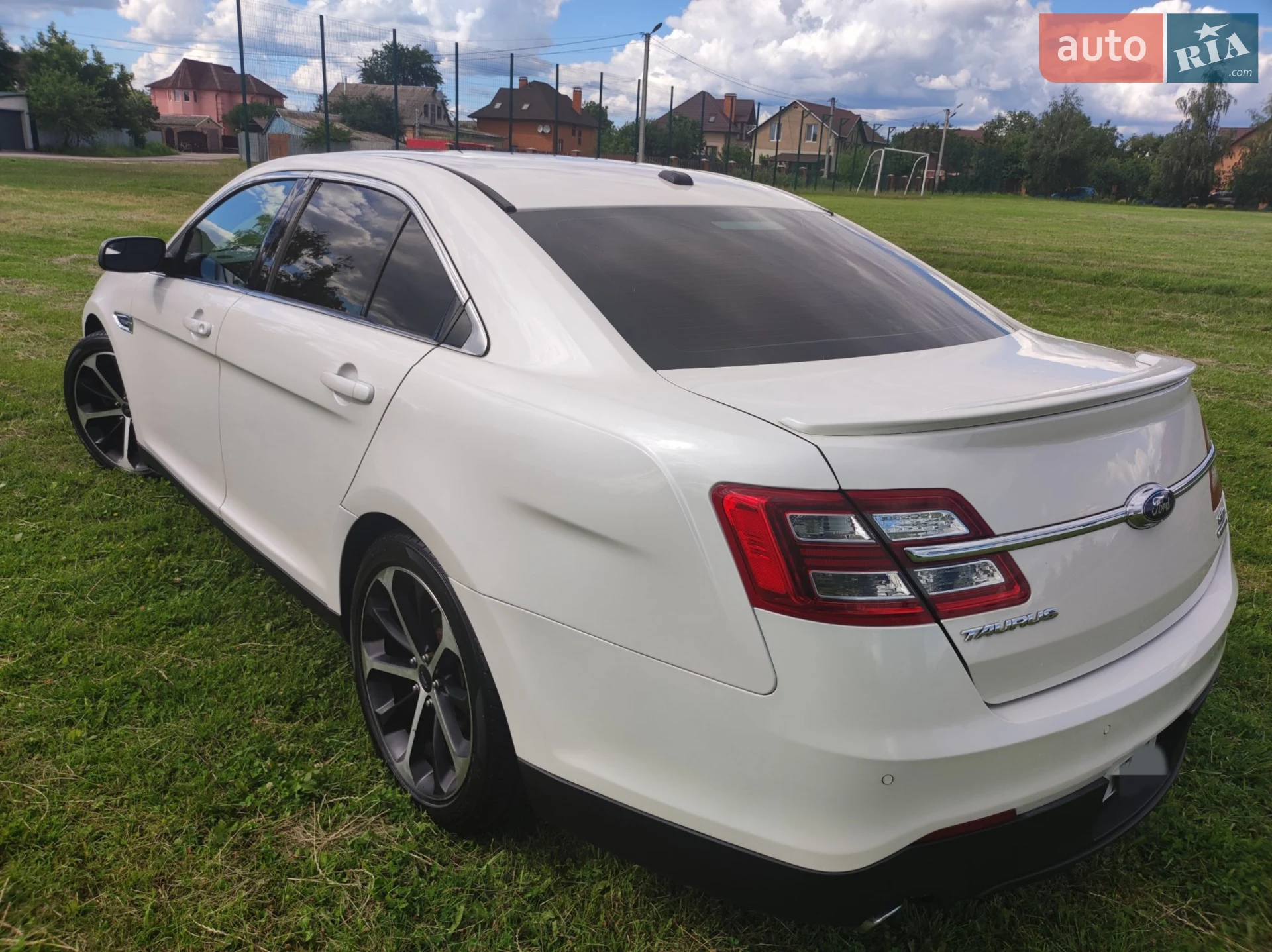 2015 Ford Taurus - мініатюра 10