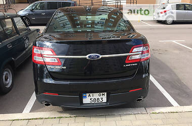 Седан Ford Taurus 2017 в Киеве