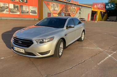 Ford Taurus 2018