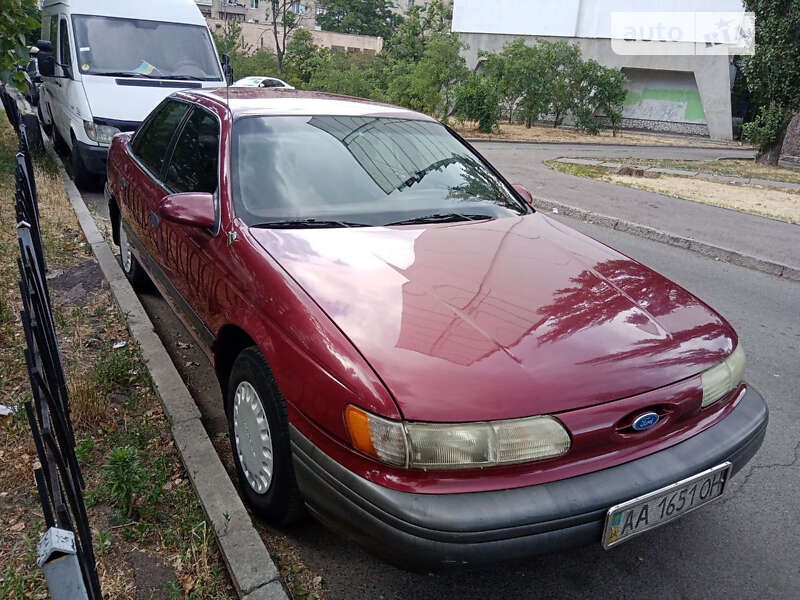 Седан Ford Taurus 1992 в Києві