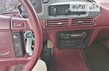 Седан Ford Taurus 1992 в Києві