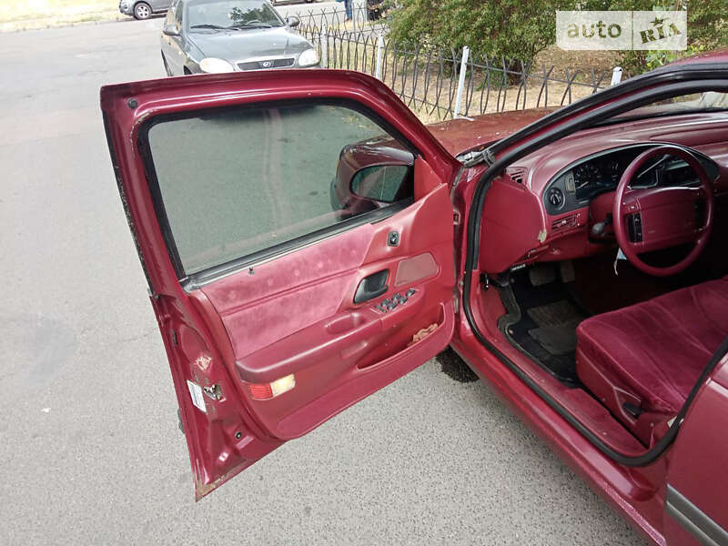 Седан Ford Taurus 1992 в Києві