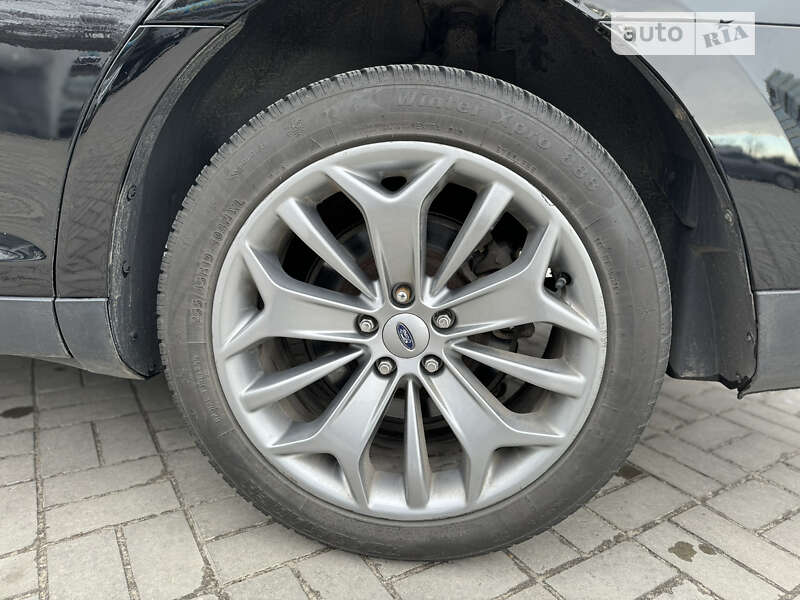 Седан Ford Taurus 2018 в Днепре