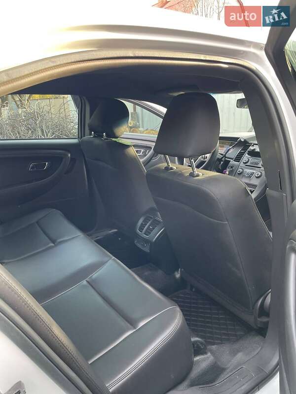Седан Ford Taurus 2017 в Боярке