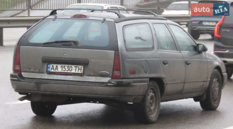 Універсал Ford Taurus 1990 в Києві