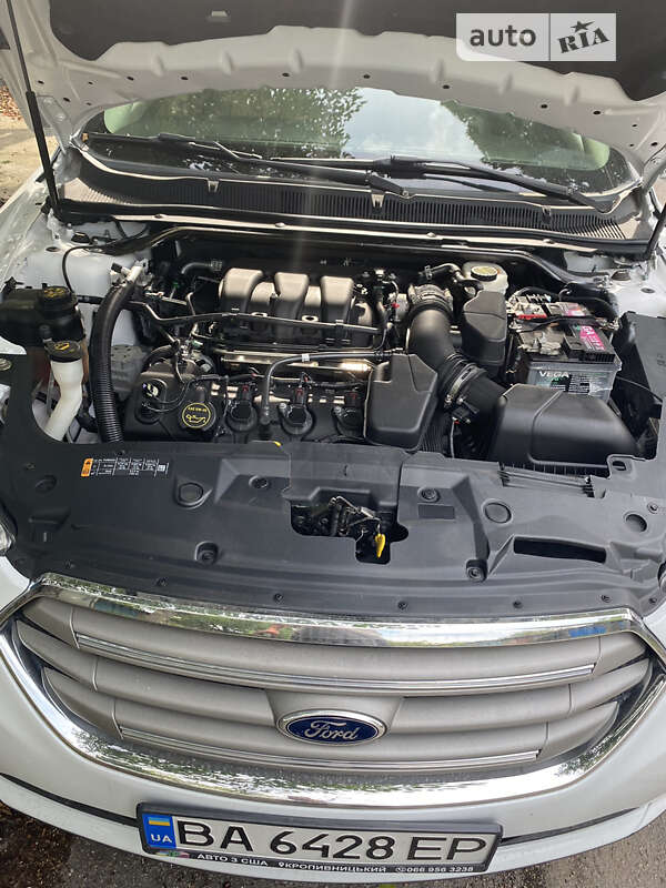 Седан Ford Taurus 2014 в Кропивницком