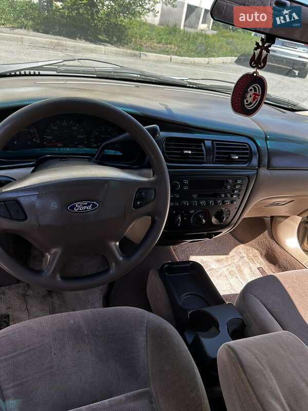 Седан Ford Taurus 2000 в Харькове