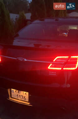 Седан Ford Taurus 2014 в 