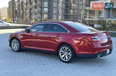 Седан Ford Taurus 2013 в Львове