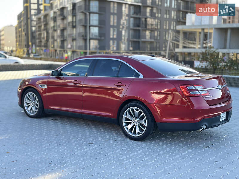 Седан Ford Taurus 2013 в Львові