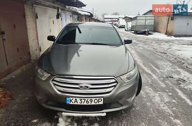 Седан Ford Taurus 2012 в Киеве