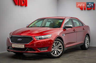 Ford Taurus 2015