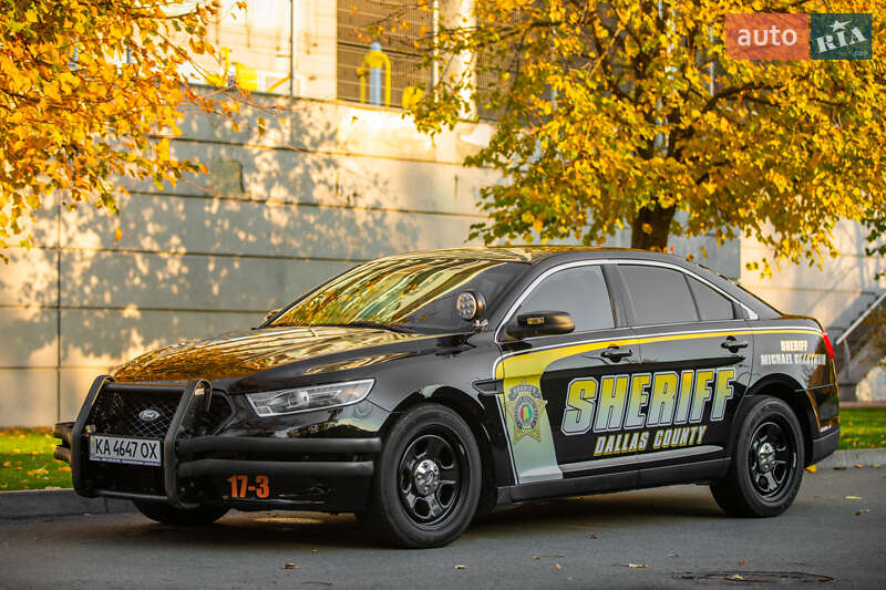 Ford Taurus 2017