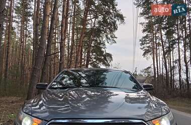 Седан Ford Taurus 2012 в 