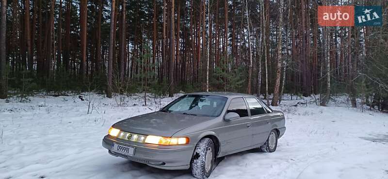 Седан Ford Taurus 1990 в Носовке