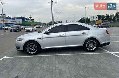 Седан Ford Taurus 2014 в 