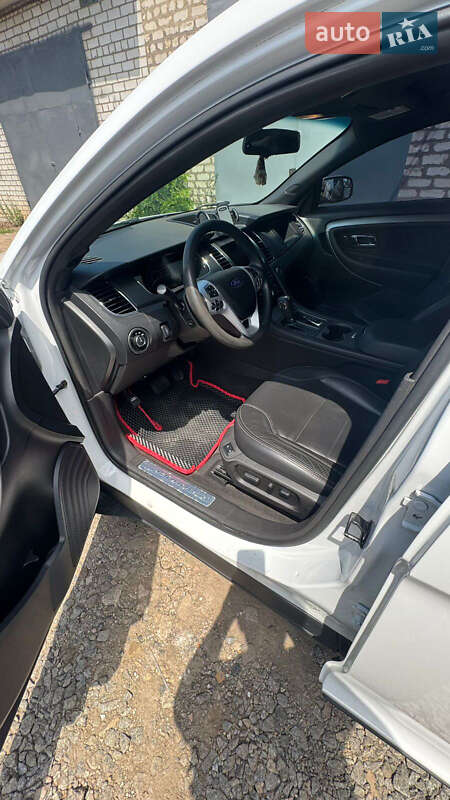 Седан Ford Taurus 2014 в Харькове