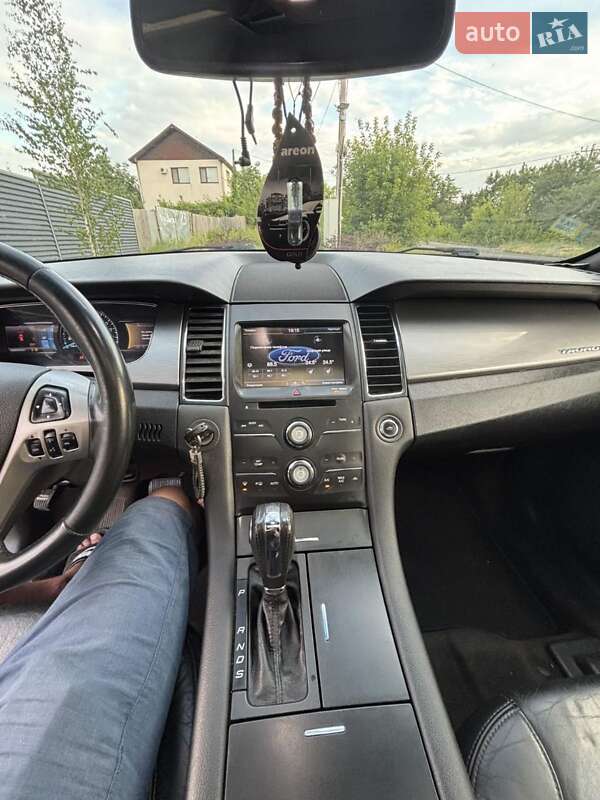 Седан Ford Taurus 2012 в Днепре