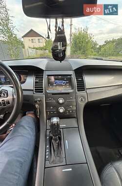 Седан Ford Taurus 2012 в 