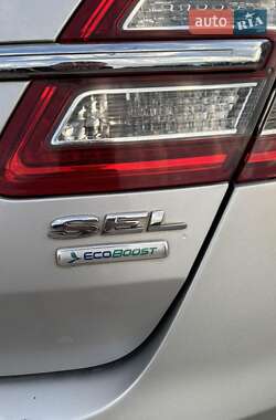 Седан Ford Taurus 2012 в 