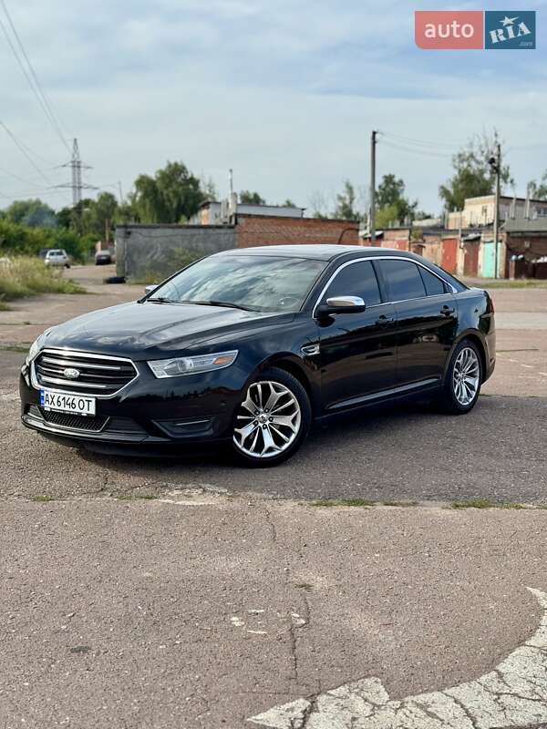 Ford Taurus 2013