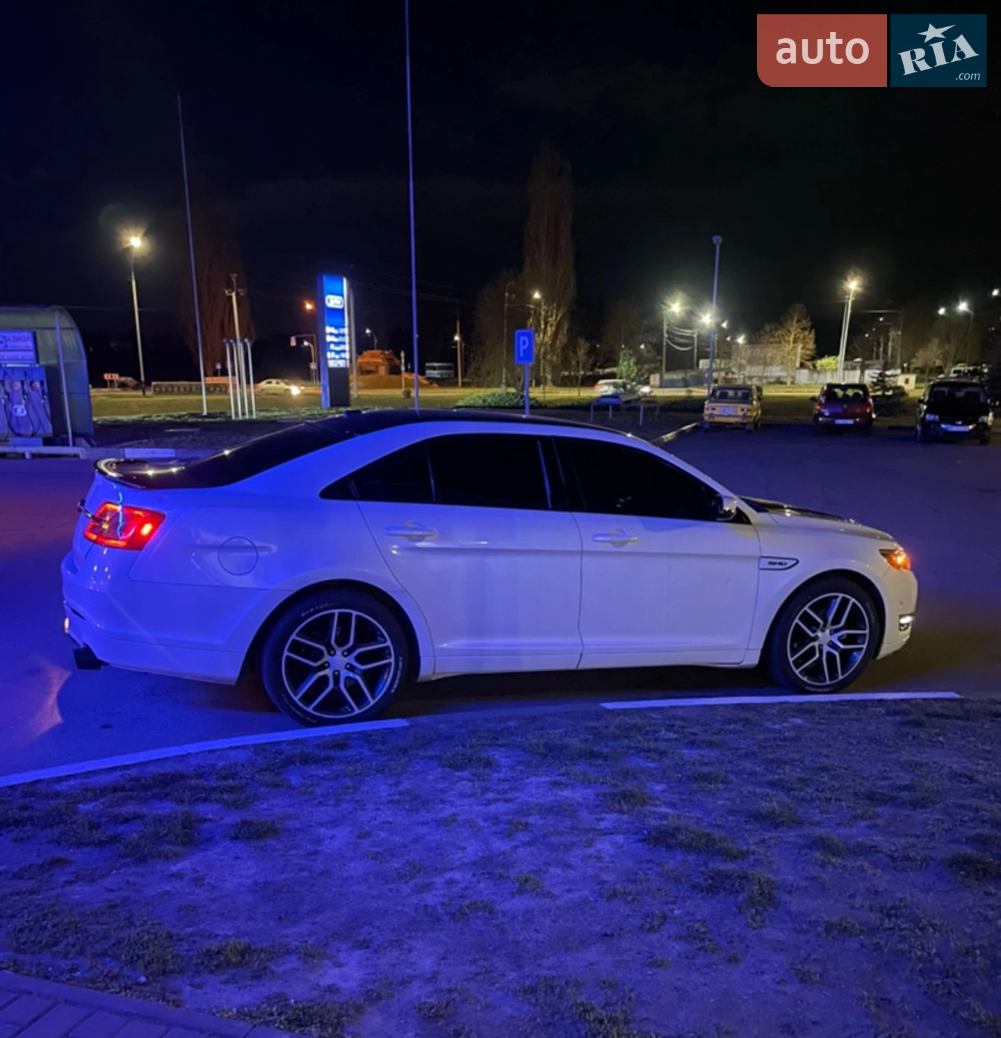 2018 Ford Taurus - мініатюра 3