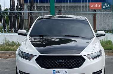 Ford Taurus 2018
