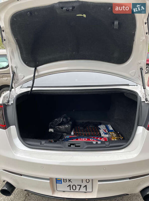Седан Ford Taurus 2018 в Ровно