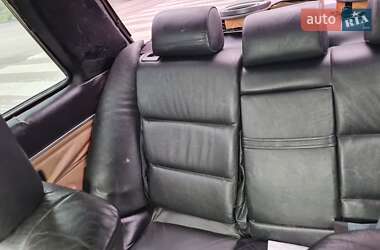 Седан Ford Taurus 1986 в Ровно